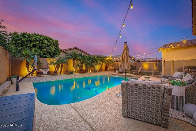 18538 W TURQUOISE Avenue, Waddell, AZ 85355