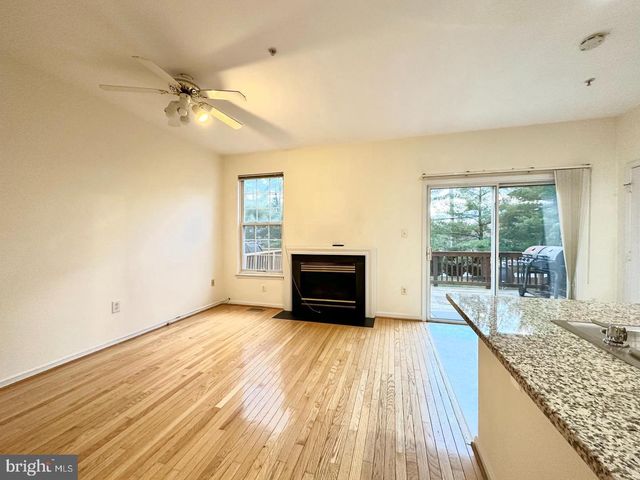 114 LONGPOINT WAY, Gaithersburg, MD 20878