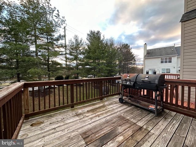 114 LONGPOINT WAY, Gaithersburg, MD 20878