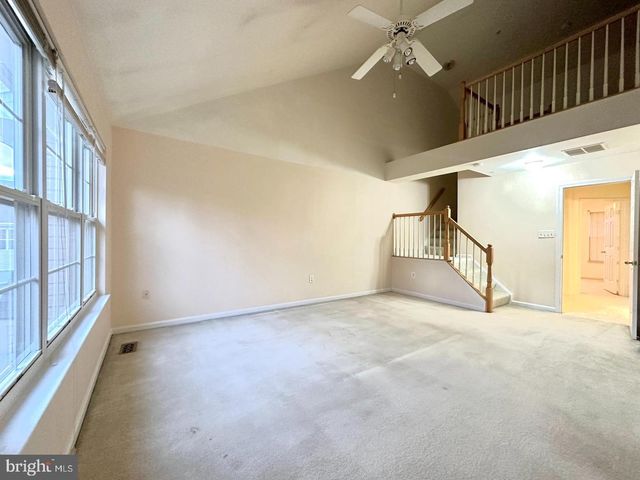 114 LONGPOINT WAY, Gaithersburg, MD 20878