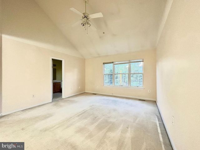 114 LONGPOINT WAY, Gaithersburg, MD 20878