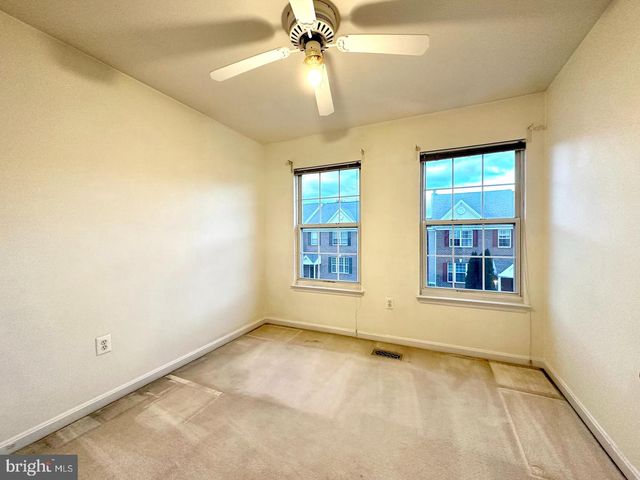 114 LONGPOINT WAY, Gaithersburg, MD 20878