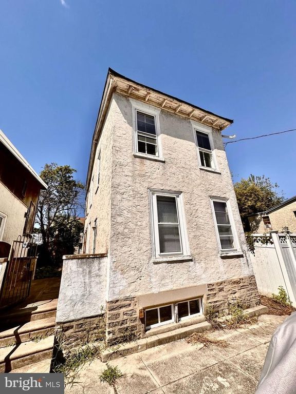 237 E SPRINGER ST, Philadelphia, PA 19119