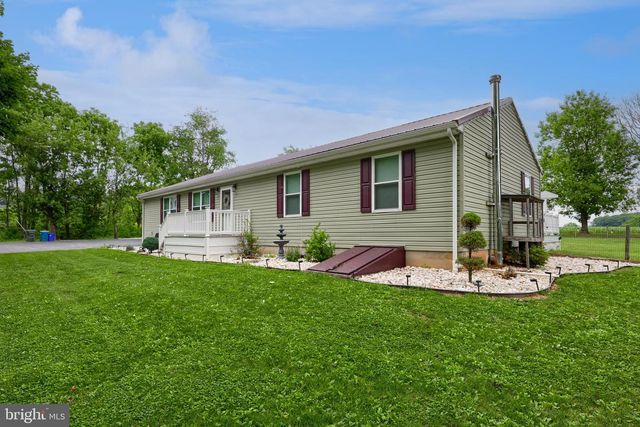 1025 WHITE OAK RD, Windsor, PA 17366
