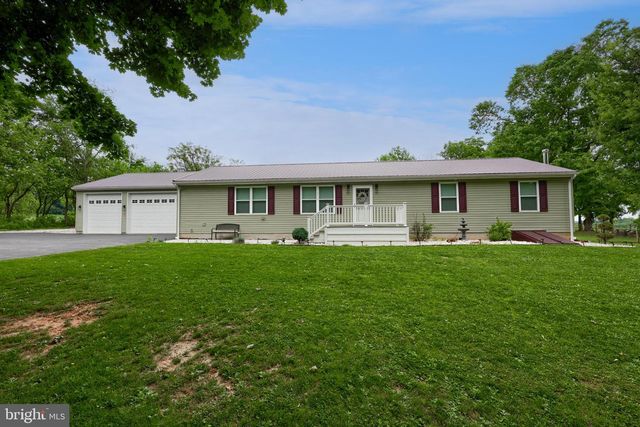 1025 WHITE OAK RD, Windsor, PA 17366