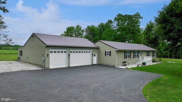 1025 WHITE OAK RD, Windsor, PA 17366