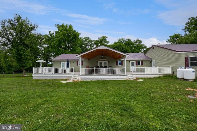1025 WHITE OAK RD, Windsor, PA 17366