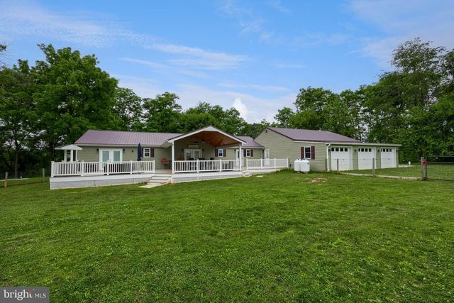 1025 WHITE OAK RD, Windsor, PA 17366