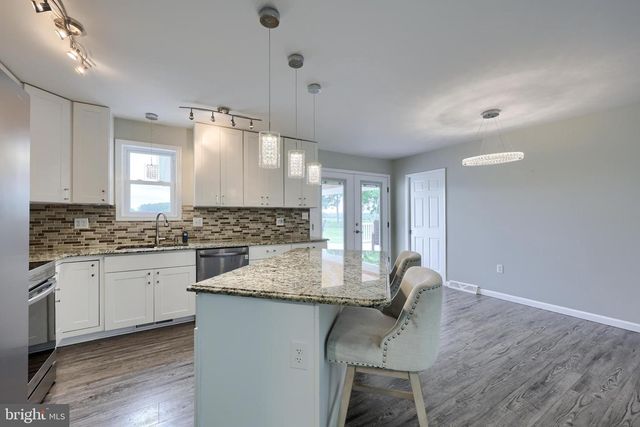 1025 WHITE OAK RD, Windsor, PA 17366