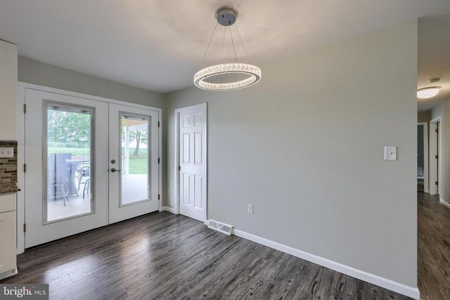 1025 WHITE OAK RD, Windsor, PA 17366