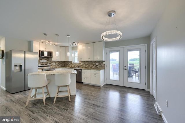 1025 WHITE OAK RD, Windsor, PA 17366