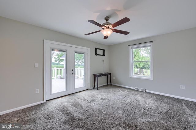 1025 WHITE OAK RD, Windsor, PA 17366