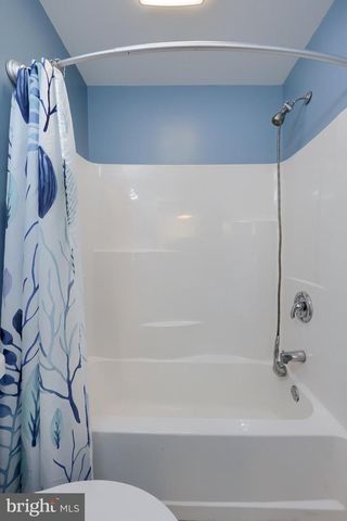 1025 WHITE OAK RD, Windsor, PA 17366