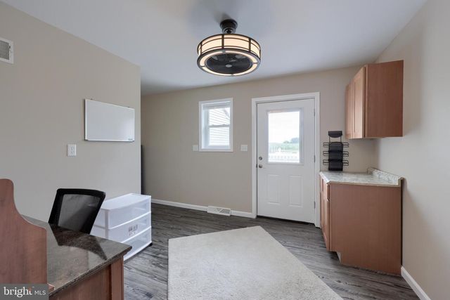 1025 WHITE OAK RD, Windsor, PA 17366