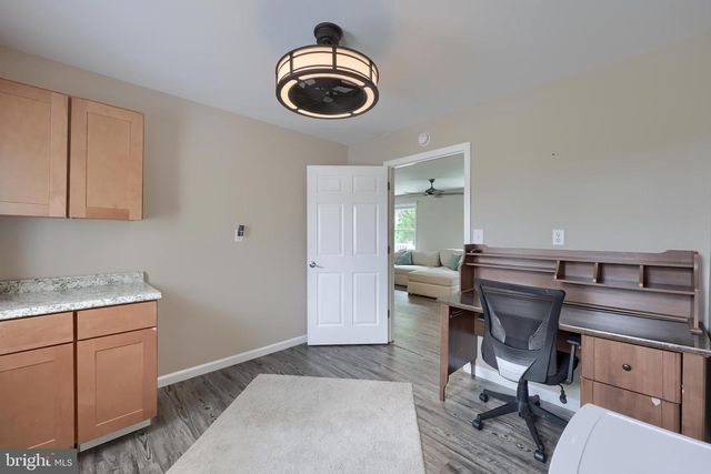 1025 WHITE OAK RD, Windsor, PA 17366