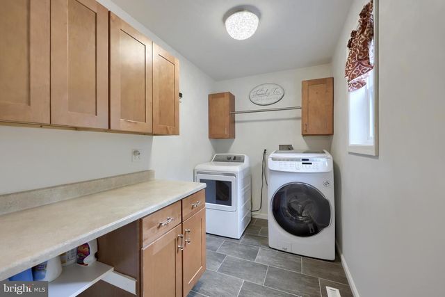 1025 WHITE OAK RD, Windsor, PA 17366