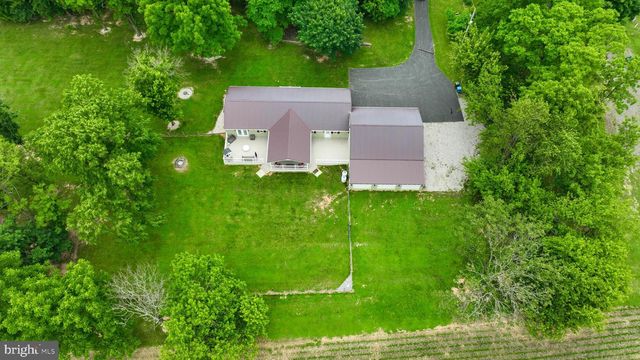1025 WHITE OAK RD, Windsor, PA 17366
