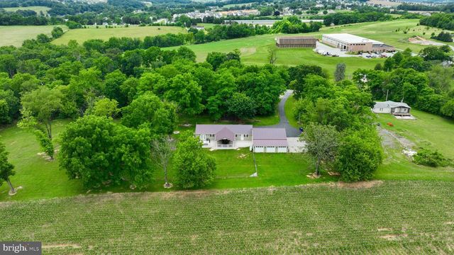 1025 WHITE OAK RD, Windsor, PA 17366