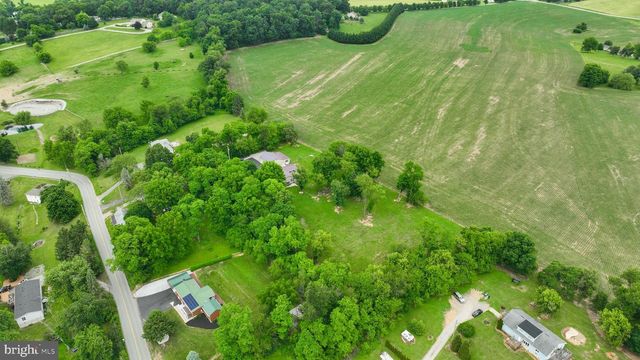 1025 WHITE OAK RD, Windsor, PA 17366