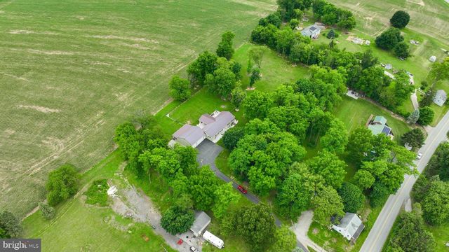 1025 WHITE OAK RD, Windsor, PA 17366