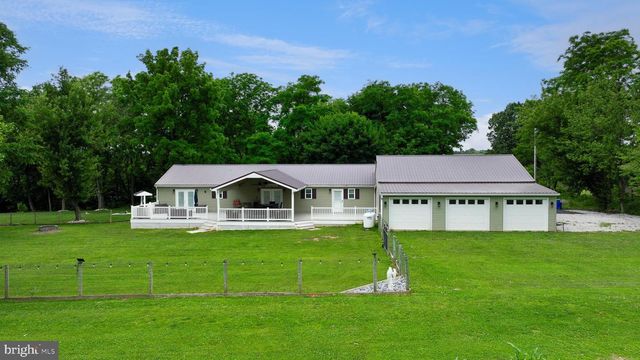 1025 WHITE OAK RD, Windsor, PA 17366