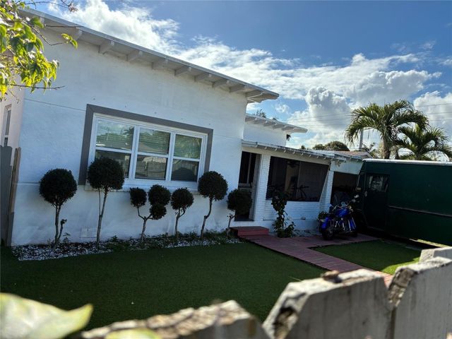 516 SW 15th Street, Fort Lauderdale, FL 33315