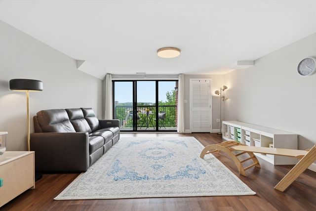 8 Ninth St. 701, Medford, MA 02155