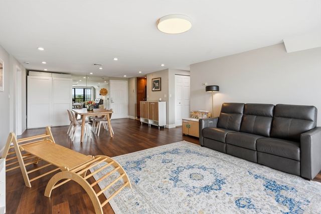 8 Ninth St. 701, Medford, MA 02155