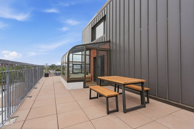 8 Ninth St. 701, Medford, MA 02155