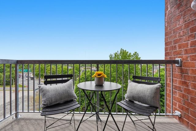 8 Ninth St. 701, Medford, MA 02155