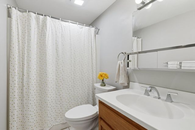 8 Ninth St. 701, Medford, MA 02155