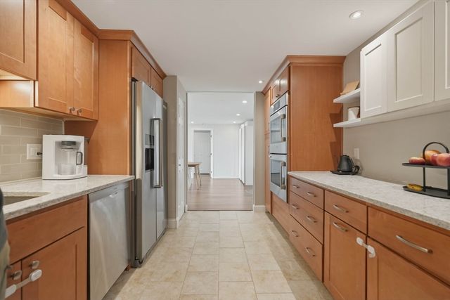 8 Ninth St. 701, Medford, MA 02155