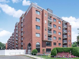 8 Ninth St. 701, Medford, MA 02155
