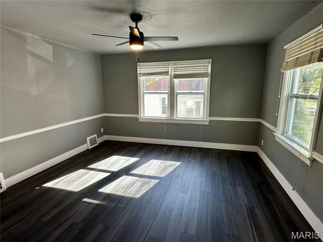 7121 Lamont Drive, Flordell Hills, MO 63136