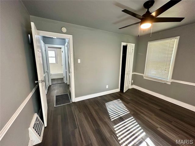 7121 Lamont Drive, Flordell Hills, MO 63136