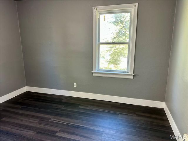 7121 Lamont Drive, Flordell Hills, MO 63136