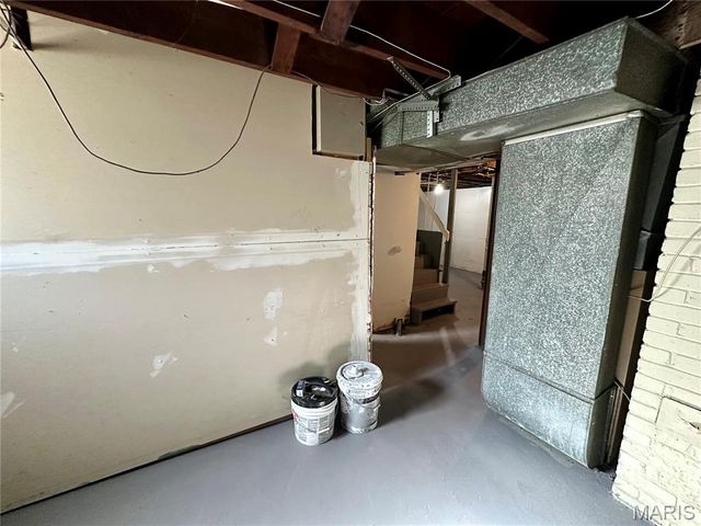 7121 Lamont Drive, Flordell Hills, MO 63136