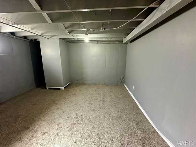 7121 Lamont Drive, Flordell Hills, MO 63136