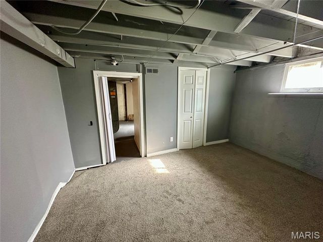 7121 Lamont Drive, Flordell Hills, MO 63136