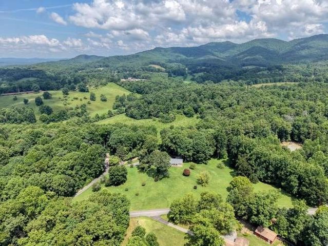 52 Farner-Plott Drive, Blairsville, GA 30512