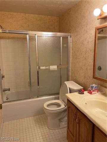 9630 Cove Drive 16A, North Royalton, OH 44133