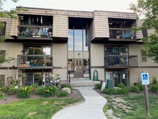 9630 Cove Drive 16A, North Royalton, OH 44133