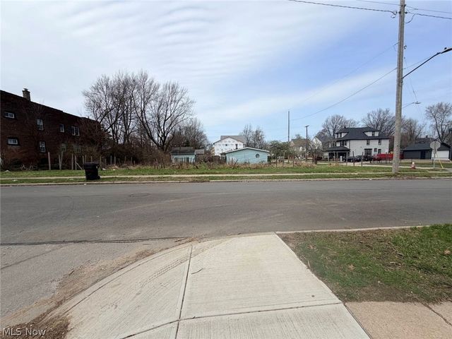 1426 E 115th Street, Cleveland, OH 44106