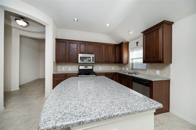 5609 CENTERIDGE Lane, Mckinney, TX 75071