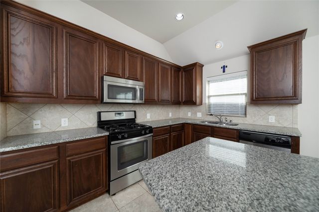 5609 CENTERIDGE Lane, Mckinney, TX 75071