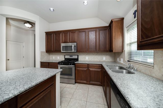 5609 CENTERIDGE Lane, Mckinney, TX 75071