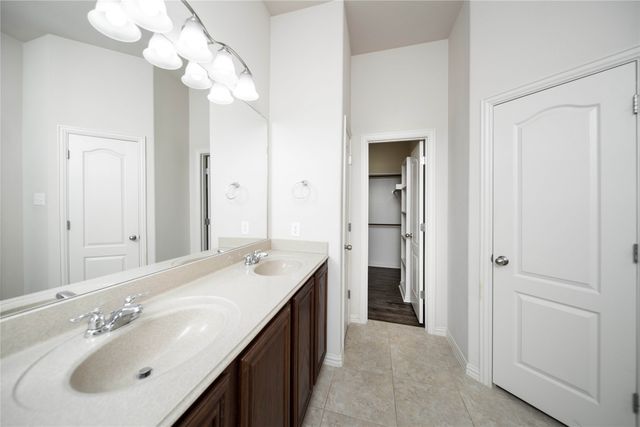 5609 CENTERIDGE Lane, Mckinney, TX 75071