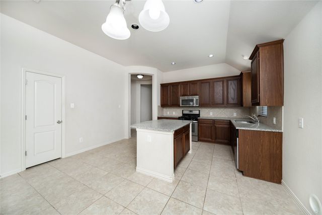 5609 CENTERIDGE Lane, Mckinney, TX 75071