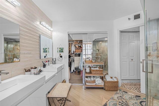 3500 Mystic Pointe Dr 604, Aventura, FL 33180