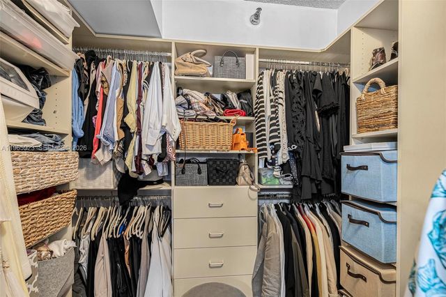 3500 Mystic Pointe Dr 604, Aventura, FL 33180